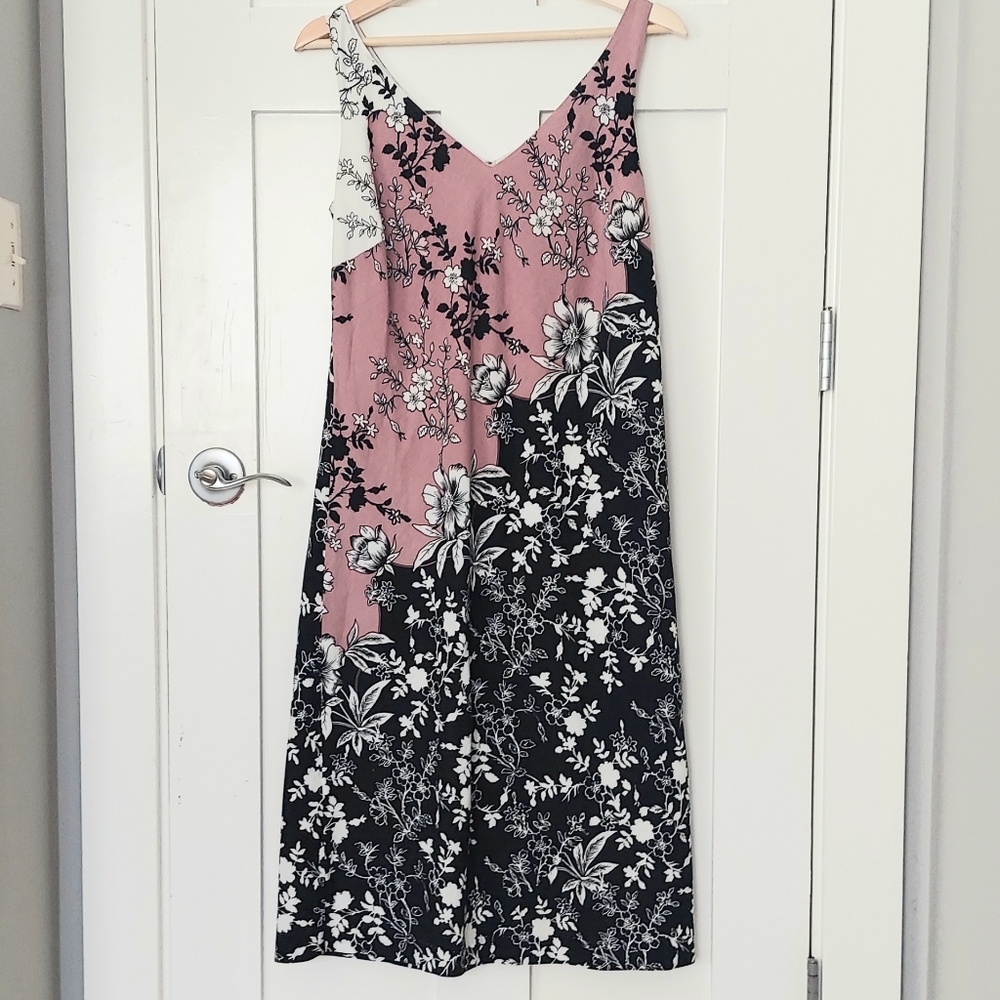 Newport News Floral Vneck Sleeveless Pink and Black Floral Midi Dress Size 8